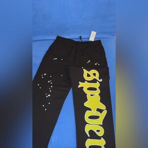 SP5DER SWEATS

FREE JEFFEREY DROP!! 

*PURCHASED THROUGH KINGSPIDER.CO*